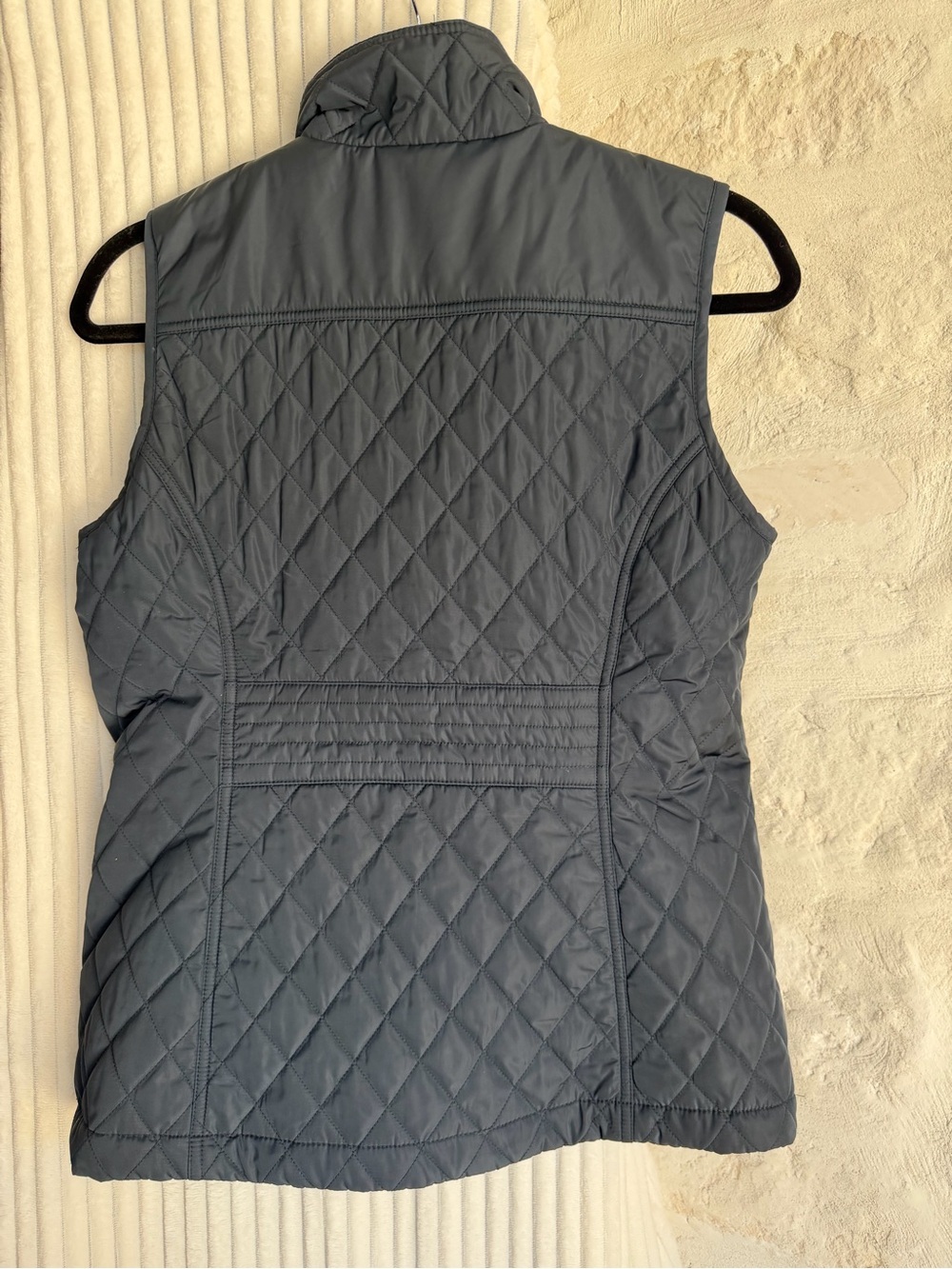 Orvis Quilted Women's Vest in Charcoal Blue - Picture 4 of 6